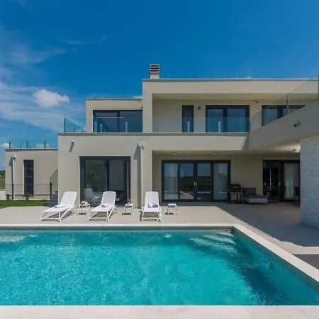 Wonderful With Swimming Pool And Wellness Villa *